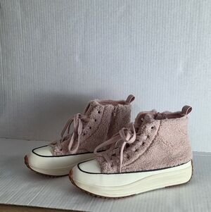 Women's Roolee Pink Fleece High-Top Sneakers Size 9